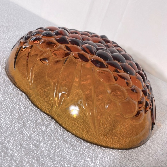 Vintage Indiana Glass Amber Glass Textured Grape Bowl Fruit Bowl - Picture 11 of 11